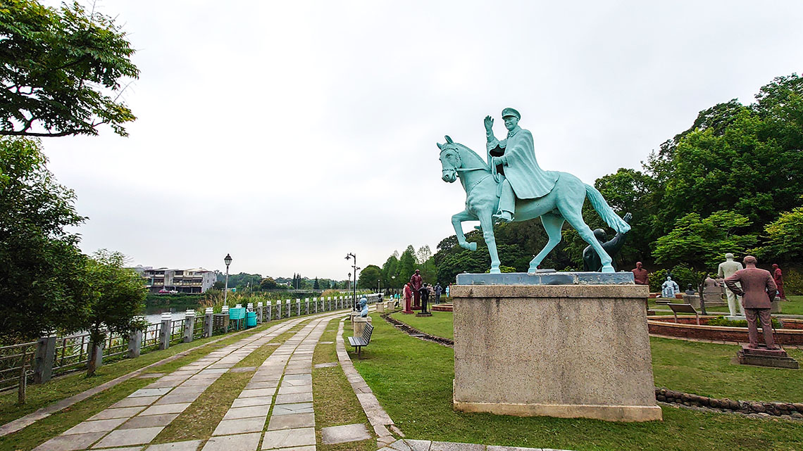21蔣公銅像公園(慈湖雕像公園)