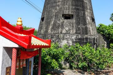 三層樓高的偵測站，當地人都稱之為碉堡