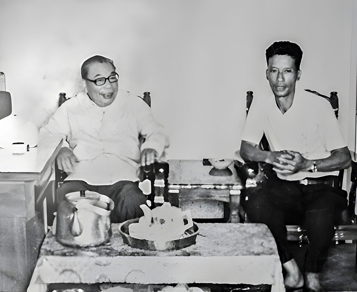 蔣經國訪視茶農