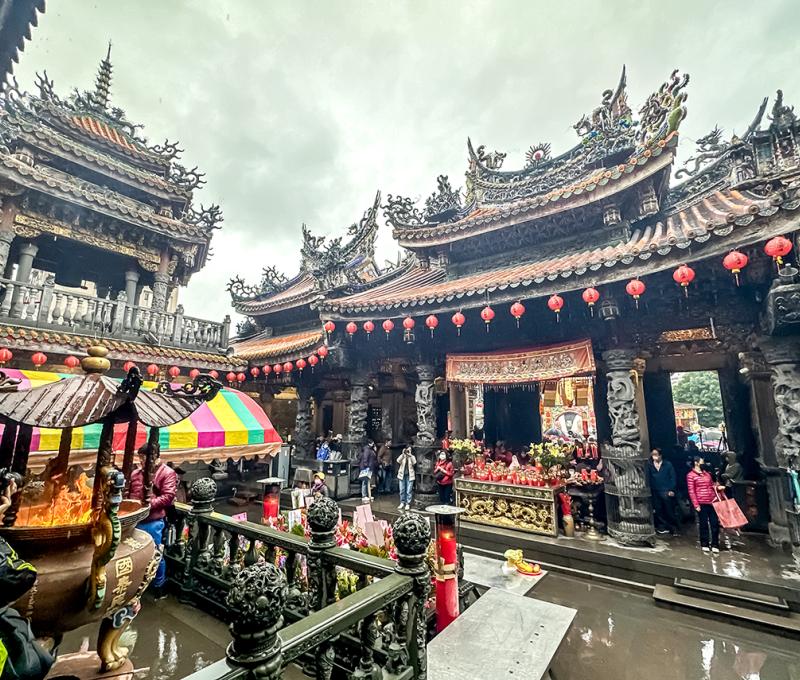 三峽祖師廟天井 照片提供者：謝基煌、江逸傑、林岑怡、邱文仕 / 拍攝日期：2025/05/01