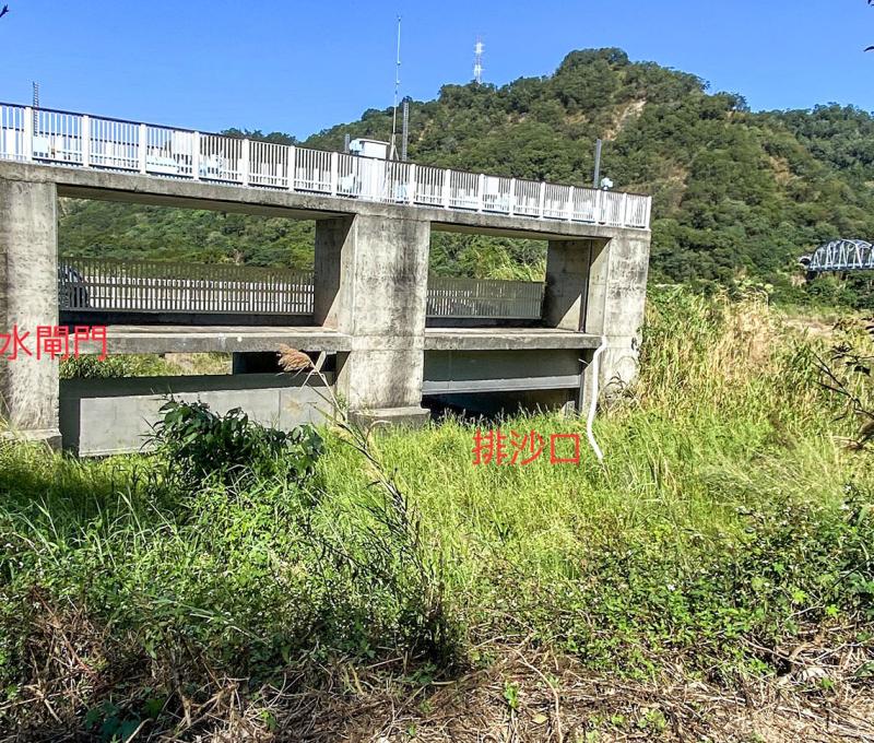 水閘門、排沙口 照片提供者：臺中市后豐社區大學廖啟宗、吳怡靜、詹智傑共同提供 / 拍攝日期：2023/11/18