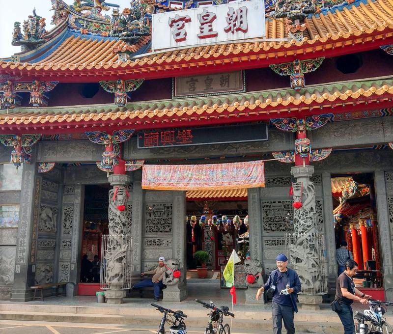 朝皇宮與臺南社大台江分校執行長吳茂成 照片提供者：千里步道協會