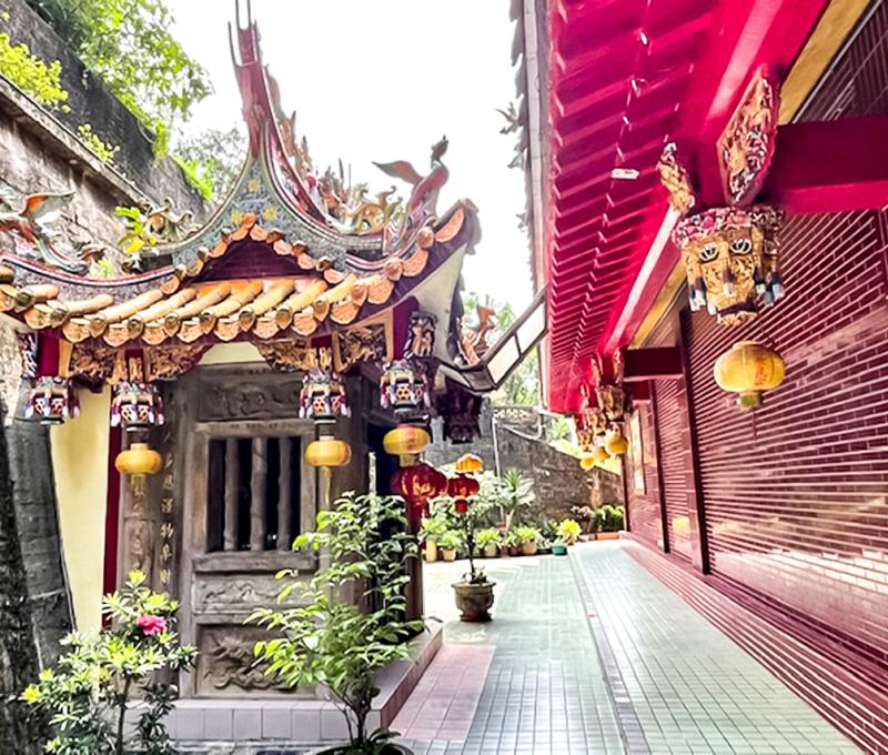 主廟後方龍神祠-1。照片拍攝者：陳粉 / 拍攝日期：2022/09/09