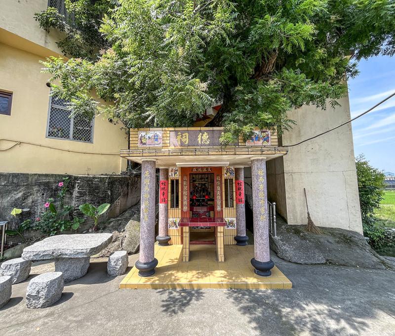 葫蘆墩圳本圳沿岸福德祠-第四鄰福德祠 照片提供者：臺中市后豐社區大學廖啟宗、吳怡靜、詹智傑共同提供 / 拍攝日期：2025/5/16