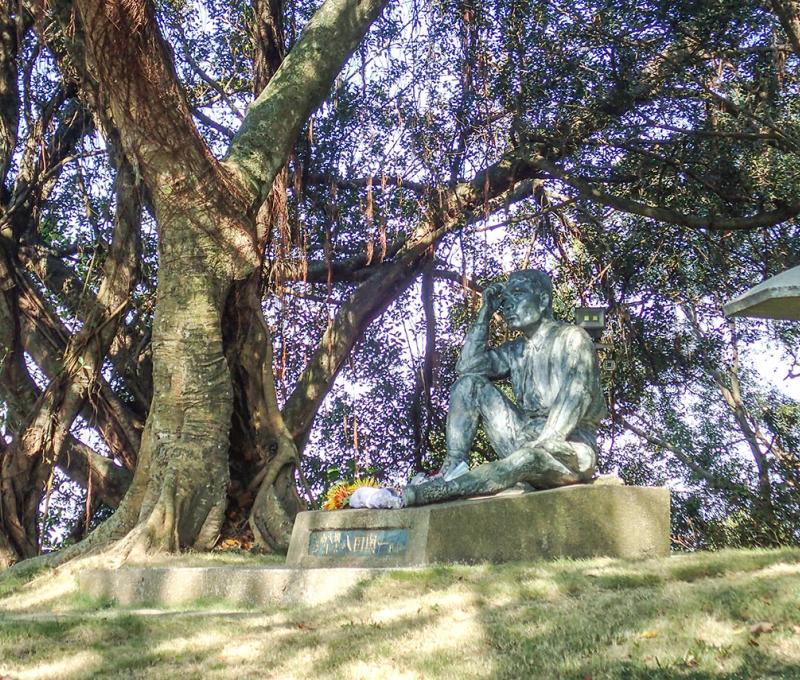 陽光灑落的八田與一銅像 照片提供者：千里步道協會