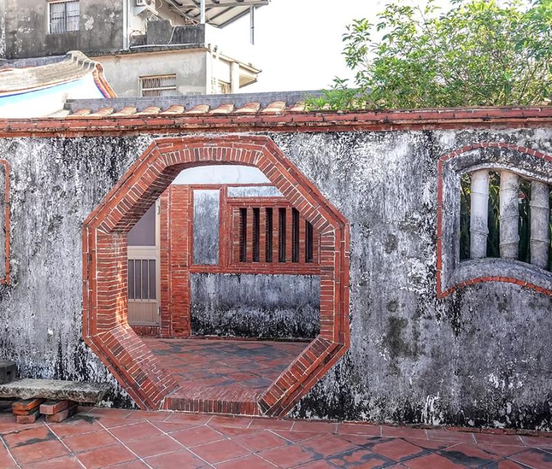 蕭屋第二堂前八卦門和竹節窗 照片拍攝者：客家委員會客家文化發展中心提供 / 拍攝日期：2022