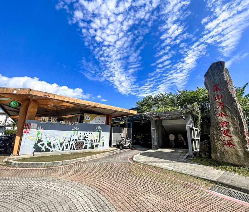 通往南天宮的地下道