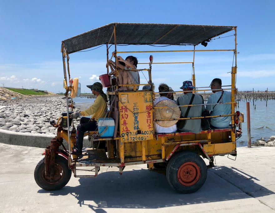 搭乘觀光三輪鐵車-2照片提供者：彰化海洋食研基地團隊