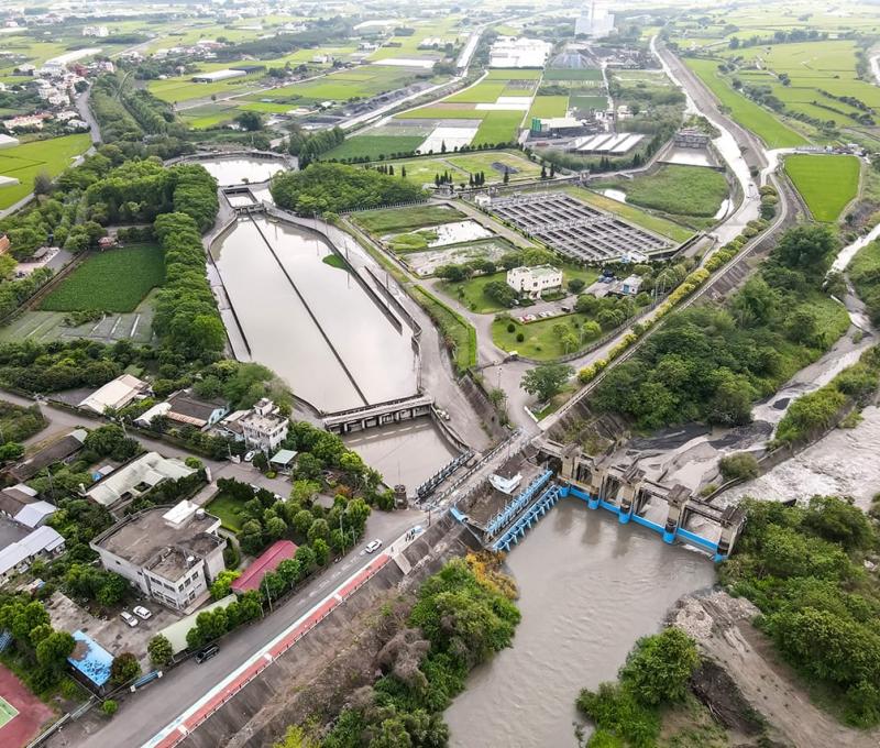 濁幹線林內第二號進水口取用濁水溪水，經由沉砂池導入八卦池匯合 照片提供者：毛毓翔 / 拍攝日期：2023/05/08