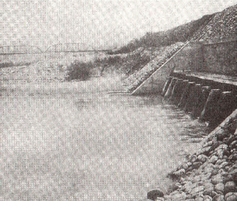 林內第一取水口-出口 照片提供者：吳明韞，《嘉南大圳建設工程簡介-日本所遺留之水利大遺產》（臺南市：南市文化局，2015），頁102。