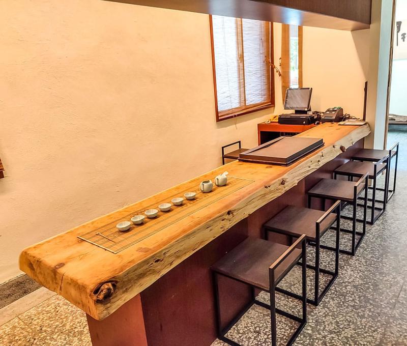 搭配木質家具更顯茶席的韻味。照片拍攝者：三峽學教師社群 / 拍攝日期：2022/07/24