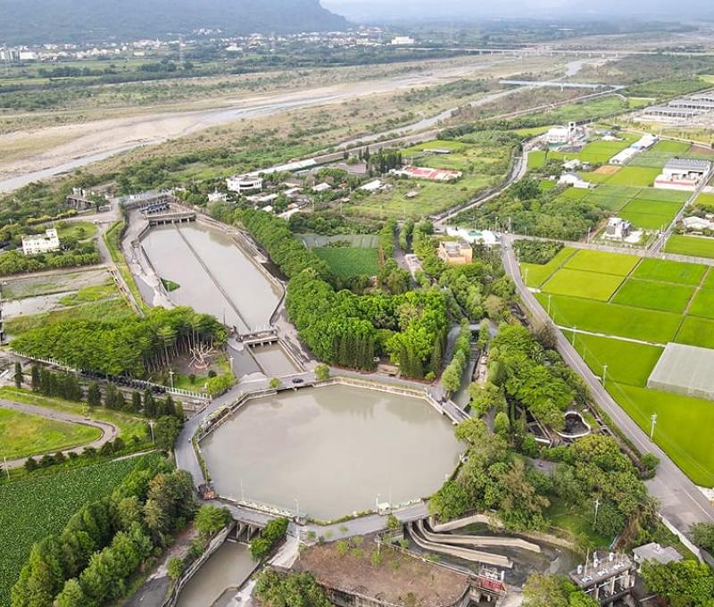 林內第二進水口取用濁水溪水，流經沉砂池進入分水工匯流。 照片提供者：毛毓翔 / 拍攝日期：2023/03/14