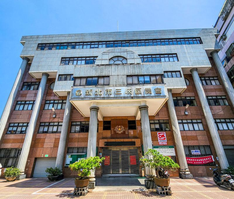 三峽區農會大樓(長泰街) 照片提供者：鄭裕書 / 拍攝日期：2025/03/23
