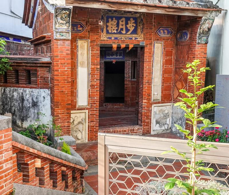 步月樓燕尾屋脊 照片拍攝者：客家委員會客家文化發展中心提供 / 拍攝日期：2022