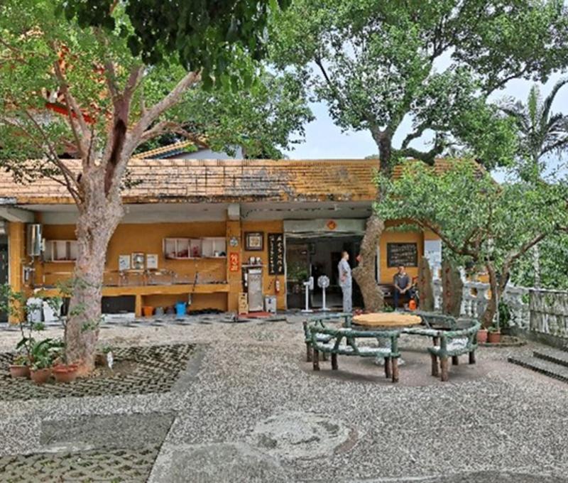 石雲禪寺廟埕的三棵百年樹木。照片提供者：林美惠 / 拍攝日期：2023/04/16