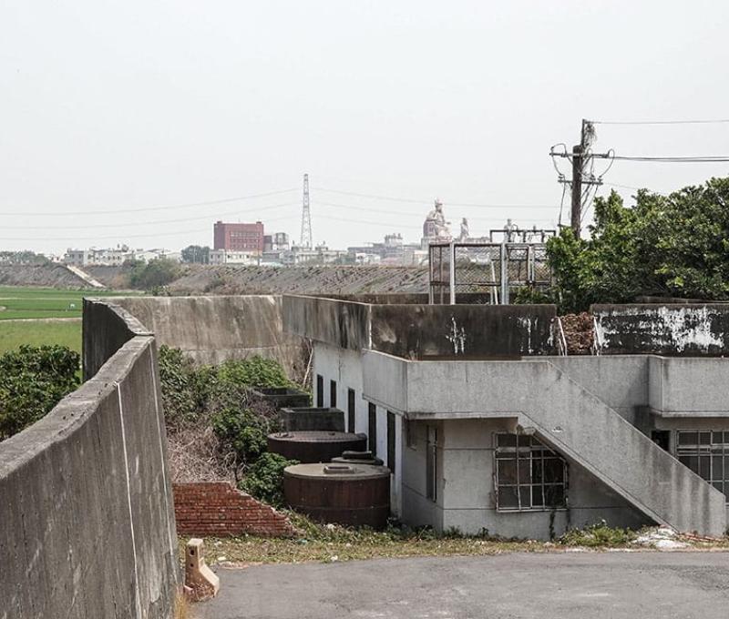 1930年烏山頭水庫完工後，因灌溉嘉南平原的水源不足，須尋求額外水源補充，建造崙子抽水站，以抽取北港溪河水作為補充水源。 照片提供者：毛毓翔 / 拍攝日期：2023/03/14