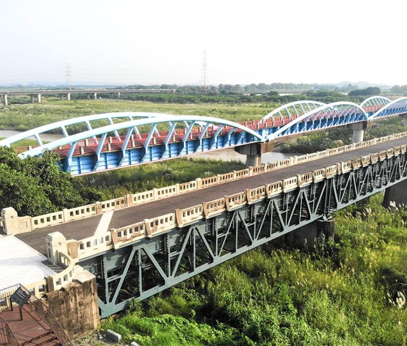 相鄰共存的新橋與舊橋 照片提供者：毛毓翔 / 拍攝日期：2022/09/09