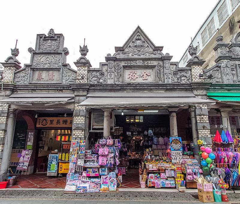 大溪老街上的華麗建築。照片拍攝者：洪光君 / 拍攝日期：2021/4/15