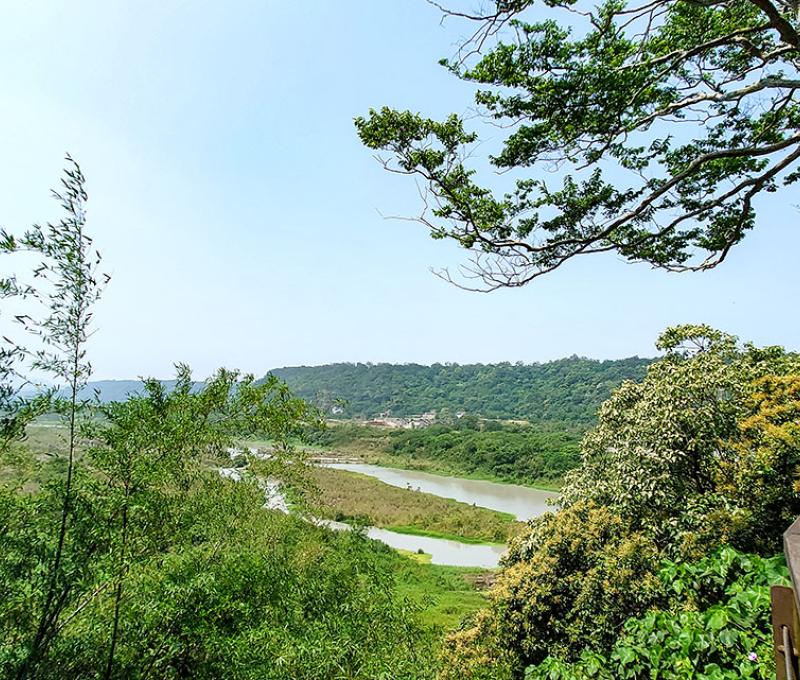 從大溪公園眺望大漢溪、對岸。照片拍攝者：洪光君 / 拍攝日期：2021/4/12