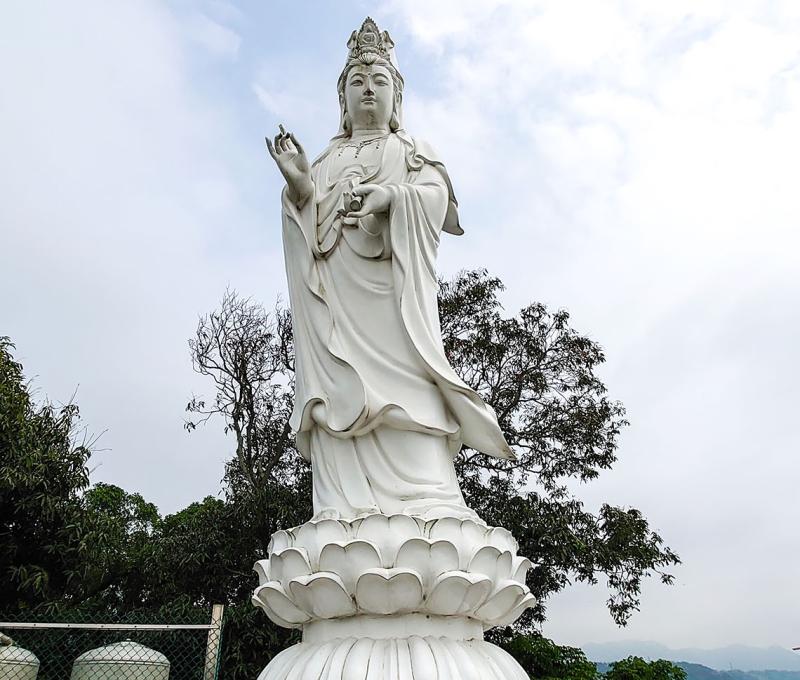 守護大漢溪的蓮座山觀音像照片拍攝者：洪光君 / 拍攝日期：2021/4/15