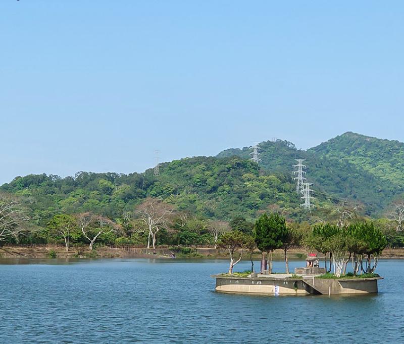 水中土地公廟遠處