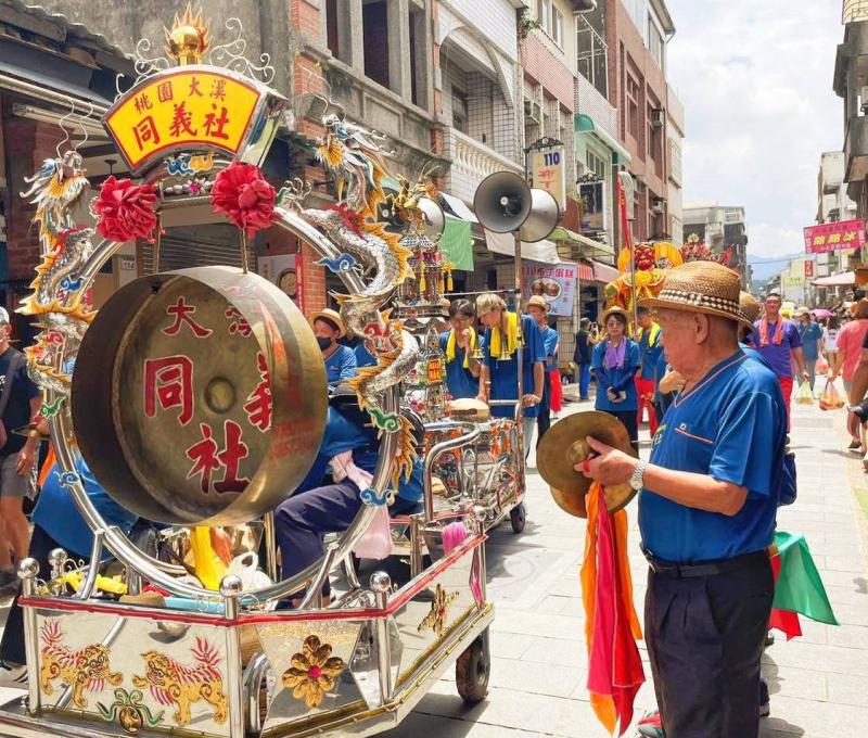 同義社參與遊街表演（照片拍攝者：何丁川）