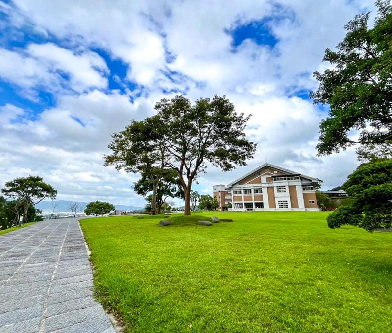 展現天南寺自然融合建築的設計美感 照片提供者：黃君琪 / 拍攝日期：2025/03/06