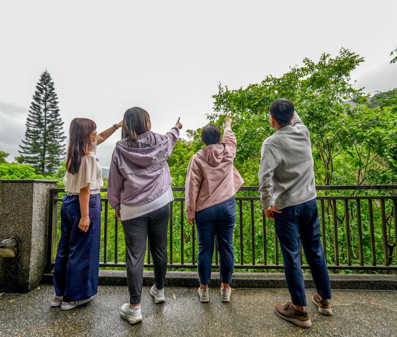 休憩平台 照片提供者：何春緣 / 拍攝日期：2025/04/25