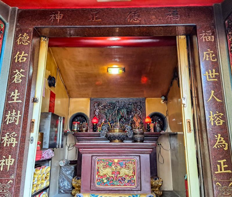 社底土地公頓聯及神尊。照片提供者：張銓津 / 拍攝日期：2023/08/26