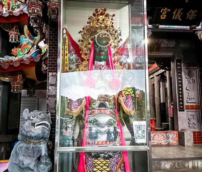 在廟外虎邊，供奉黃虎將軍神將。照片拍攝者：黃秋菊 / 拍攝日期：2022/09/15