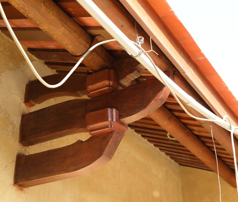   	簷廊屋架。照片拍攝者：洪光君 / 拍攝日期：2021/4/6