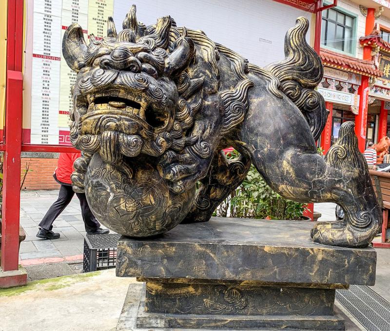 右石獅子。照片拍攝者：張珈綺 / 拍攝日期：2024/1/2