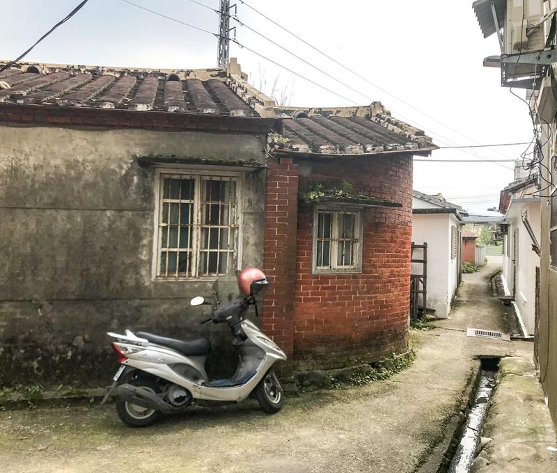 巷弄狹小彎曲，宛如迷宮。照片拍攝者：方文樹 / 拍攝日期：2022/3/16