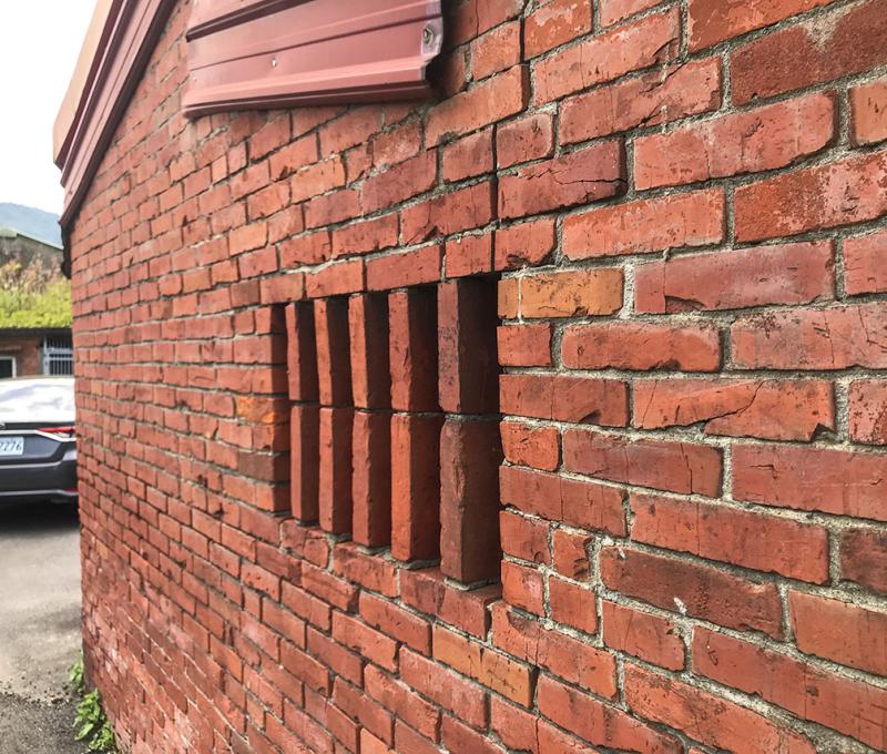 社區內多為紅磚建築。照片拍攝者：方文樹／拍攝日期：2022/04/13