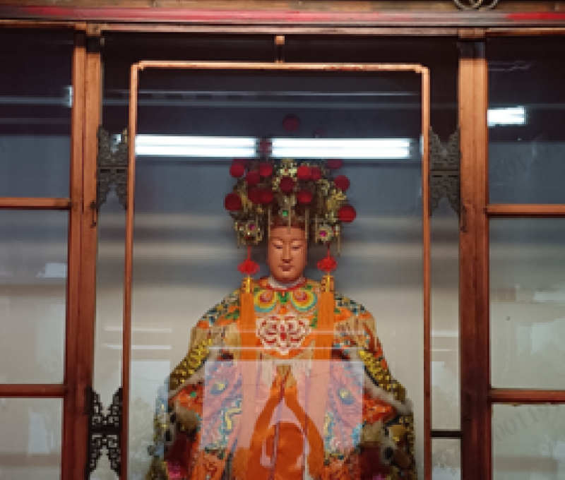 開漳聖王夫人像。（照片提供者：國文系黃靖捷、林鼎盛 運動系鄭博鍹）