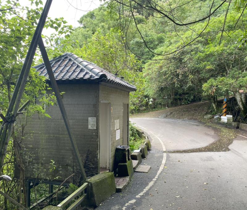 跑馬古道週邊公共設施(照片提供者：許家羚 / 拍攝日期：2025.10.31)