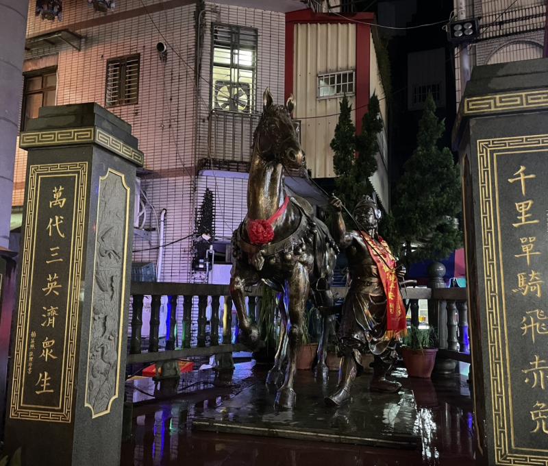 協天廟赤兔駿馬像(照片提供者：薛品均、陳明書、張云甄、黃曉惠 / 拍攝日期：2025.10.30)