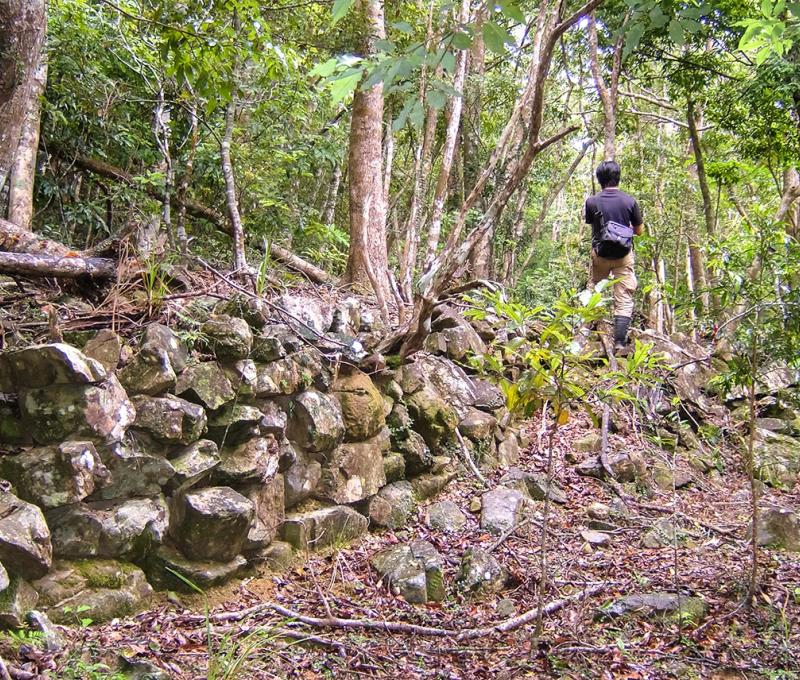 出水坡駐在所的圍牆砌石 照片提供者：原住民族委員會原住民族文化發展中心／拍攝日期：109.11.27