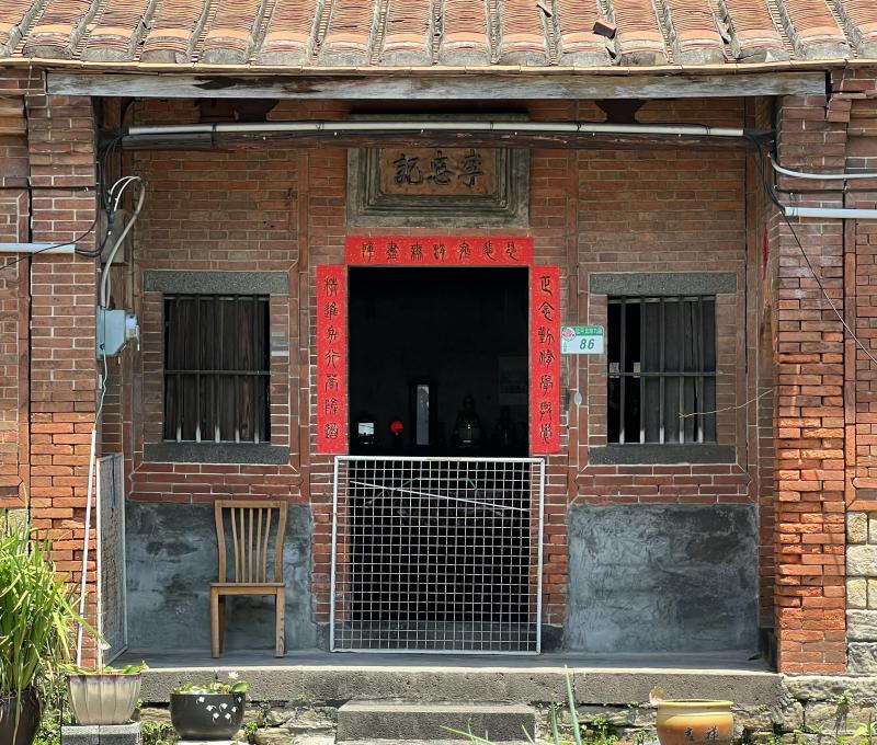 建築形制採五開間「凹壽」配置／資料來源：毛毓翔拍攝（2025年4月23日）。