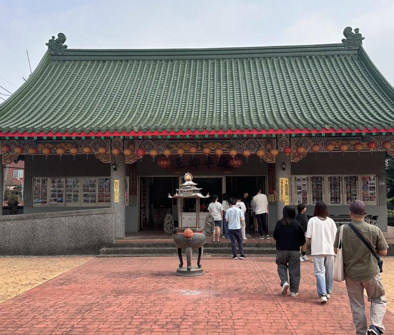 永靖鄭成功紀念館以典型的綠色為主色系（照片提供者：胡其瑞 / 拍攝日期：2025/11/08）