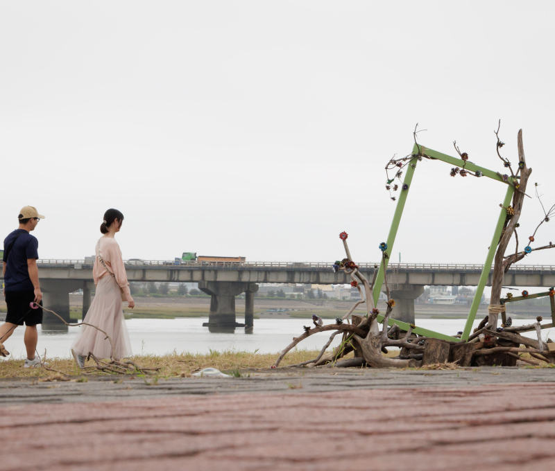 06 溪畔環境裝置/提供者: 島港豐巢
 06 Riverside Environmental Installation/Provided by Dao Gang Feng Chao