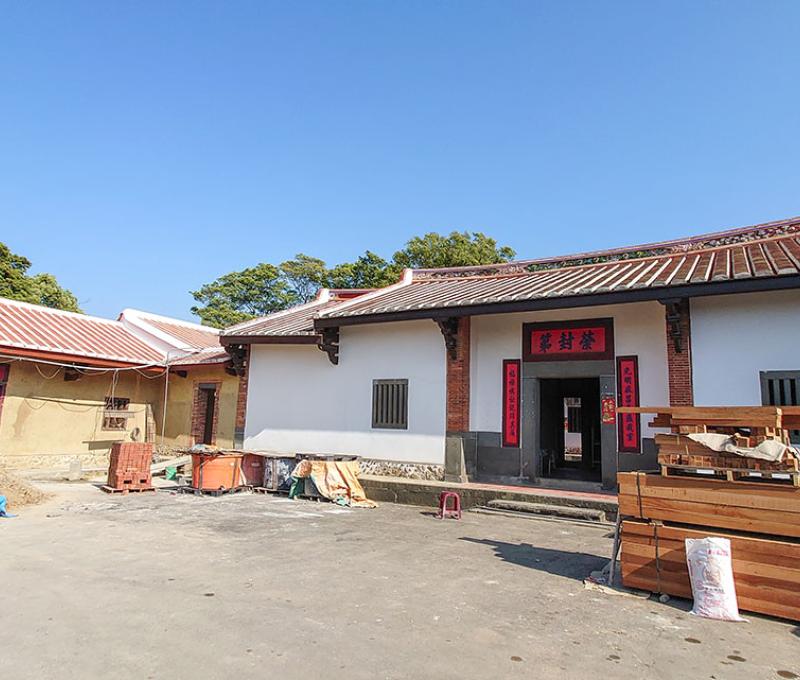 整修中的三合院。照片拍攝者：洪光君 / 拍攝日期：2021/4/6