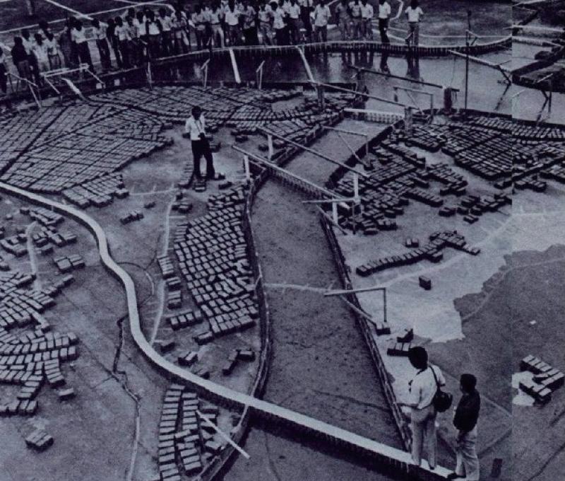 經濟部水資會的水工模型試驗。資料來源：經濟部水資源統一規模委員會，《淡水河水工模型試驗報告》（1966年4月）、《淡水河全模型變量流驗證試驗報告》（1967年1月）、《淡水河洪水平原全模型水工模型試驗報告》（1967年12月）、《臺北地區防洪計畫檢討報告》（1970年6月）。