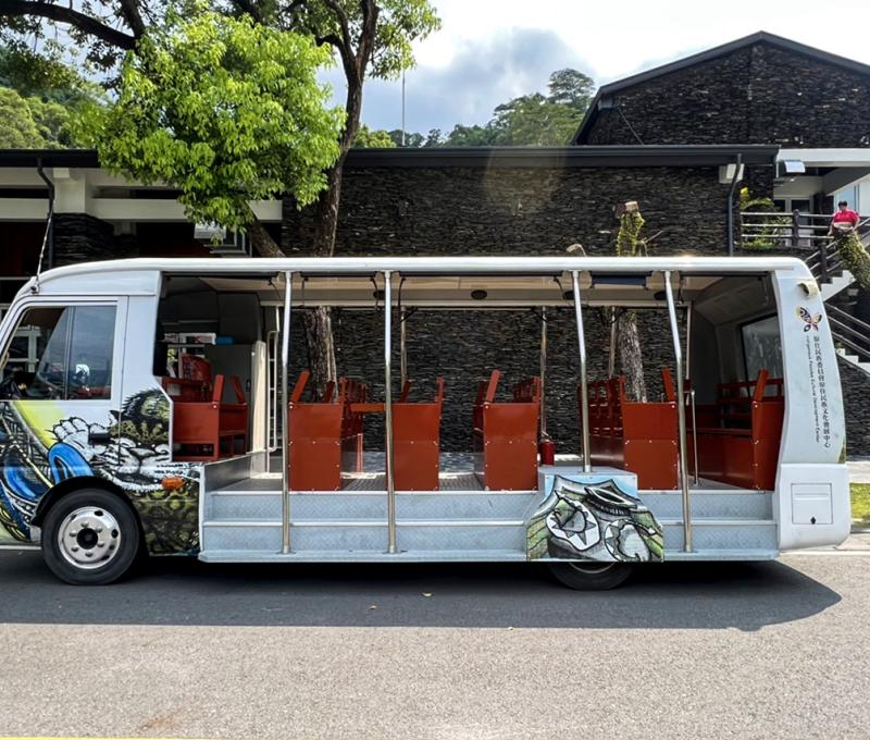 遊園車: 山林好朋友之雲豹 /杜寒菘(魯凱族) Clouded Leopard of the Companions of the Forest by Pacake /Rukai 照片拍攝者：原住民族委員會原住民族文化發展中心 / 拍攝日期：2022