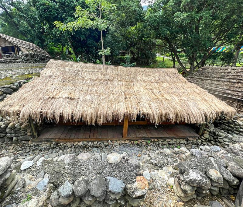 雅美族紅頭社家屋 Traditional Yami (Tao) House in Imaorod 照片拍攝者：原住民族委員會原住民族文化發展中心 / 拍攝日期：2022