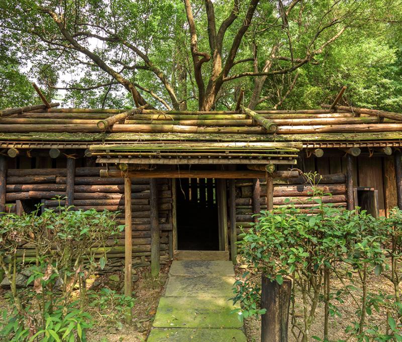 南山社住家 Traditional Atayal House in Nanshan Village 照片拍攝者：原住民族委員會原住民族文化發展中心 / 拍攝日期：2022