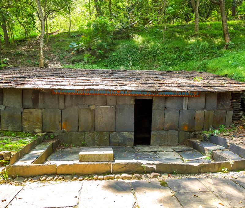 良久社住家 Traditional House in Liangjiu Village 照片拍攝者：原住民族委員會原住民族文化發展中心 / 拍攝日期：2022