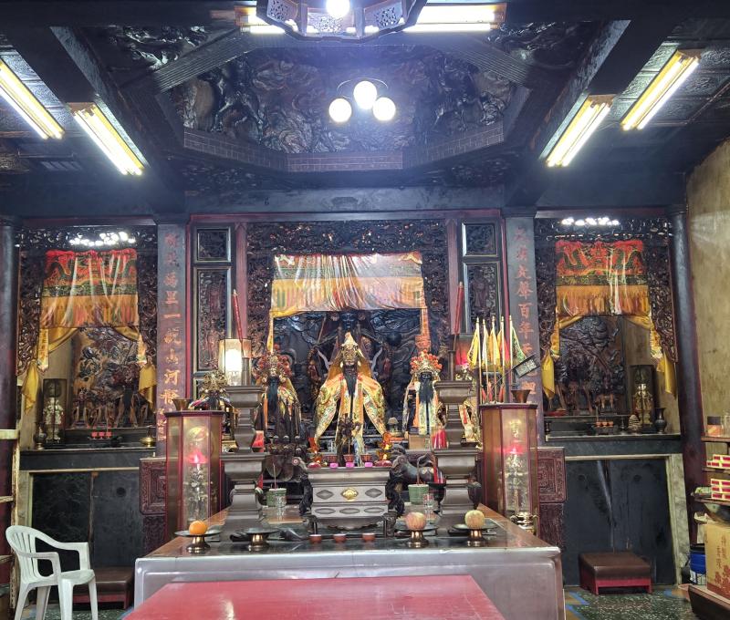 廟中主祀大眾爺、萬應公等眾神明(照片提供者：街密小組 / 拍攝日期：2025/6/16)