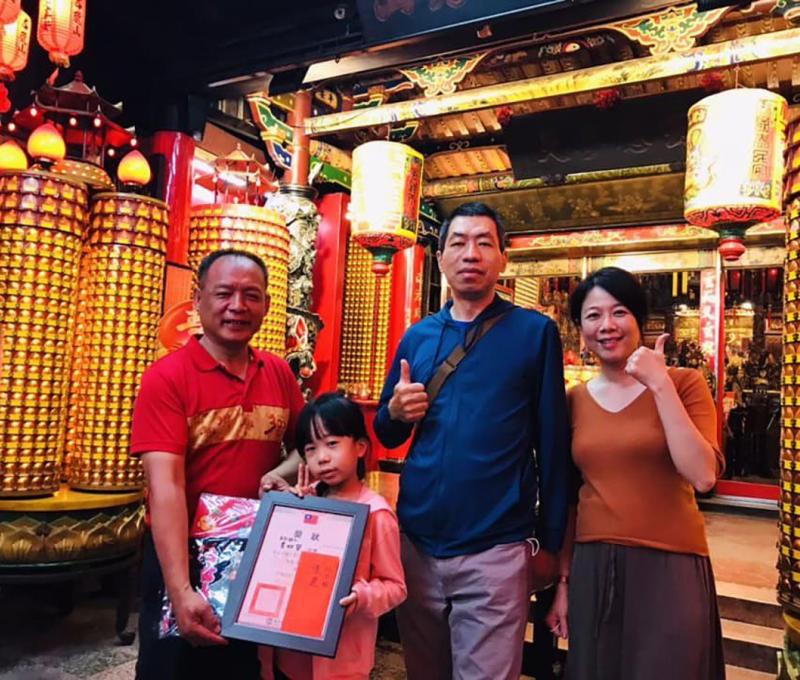 中興莊112年青創據點開幕，古龍山舉辦「寫生比賽」。照片提供：古龍山