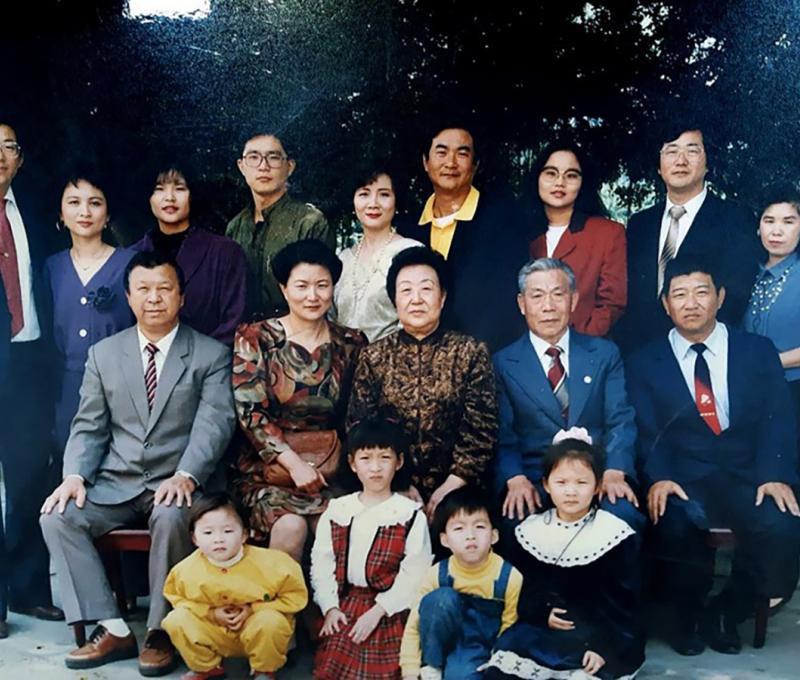 高仰山、謝玉蘭夫婦胼手胝足在中興莊建立美滿和樂的家庭。(照片提供：高華國)